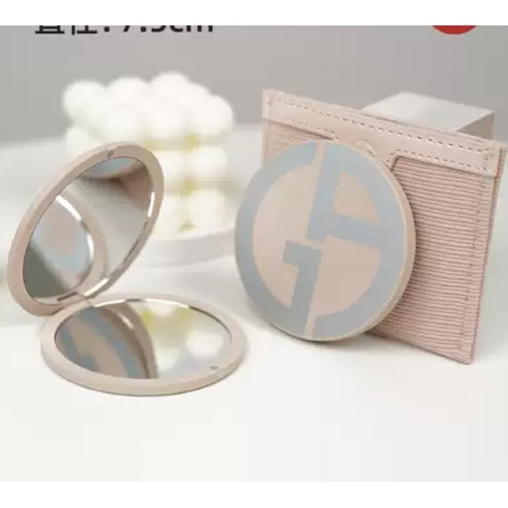 💕Giorgio Armani Beauty Mirror in pouch~LIMITED edition - Picture 1 of 13